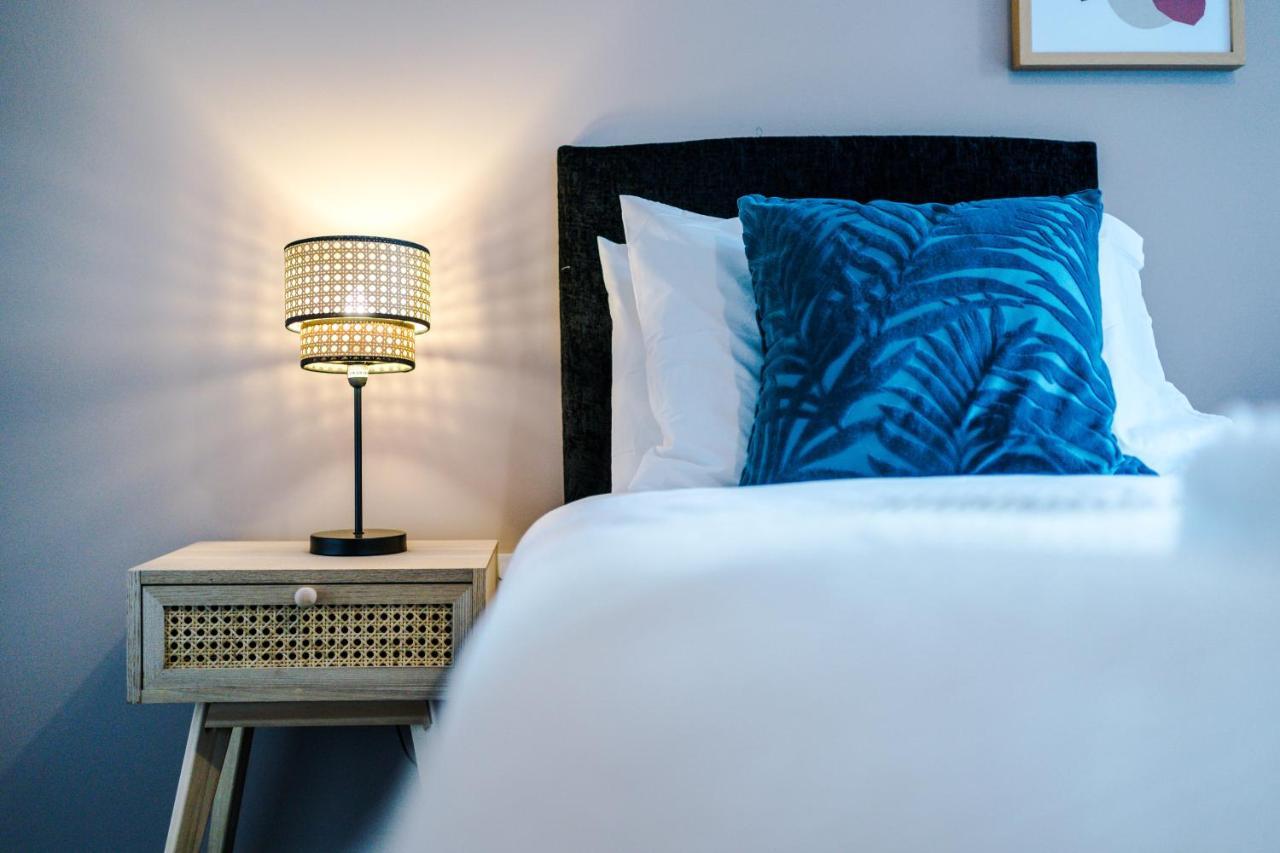 Stunning 2 Bed Apt By Greenstay Serviced Accommodation - Located In Formby Village - Perfect For Short & Long Stays - Couples, Friends & Families & Business Travellers All Welcome - Dog Friendly - 7 외부 사진