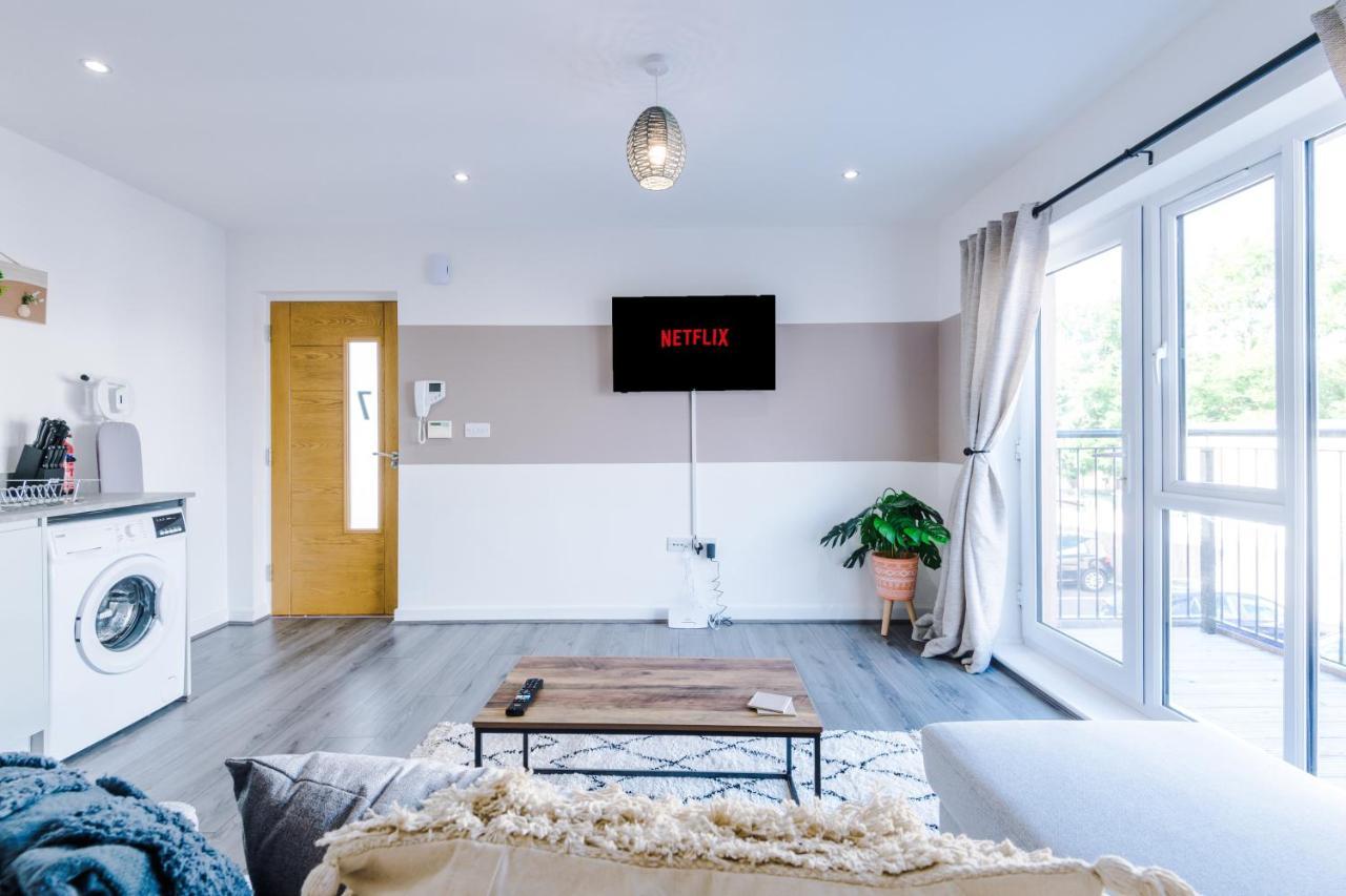 Stunning 2 Bed Apt By Greenstay Serviced Accommodation - Located In Formby Village - Perfect For Short & Long Stays - Couples, Friends & Families & Business Travellers All Welcome - Dog Friendly - 7 외부 사진