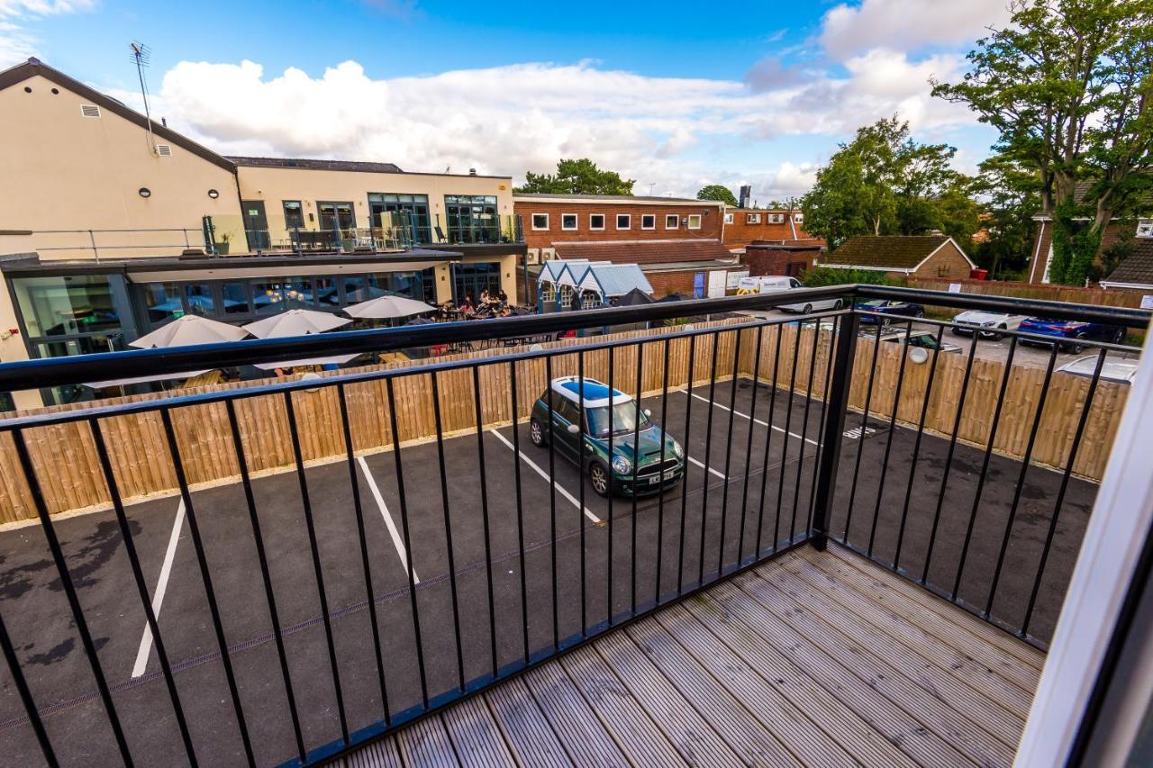 Stunning 2 Bed Apt By Greenstay Serviced Accommodation - Located In Formby Village - Perfect For Short & Long Stays - Couples, Friends & Families & Business Travellers All Welcome - Dog Friendly - 7 외부 사진